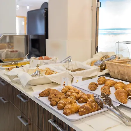 Angelina Hotel 3*