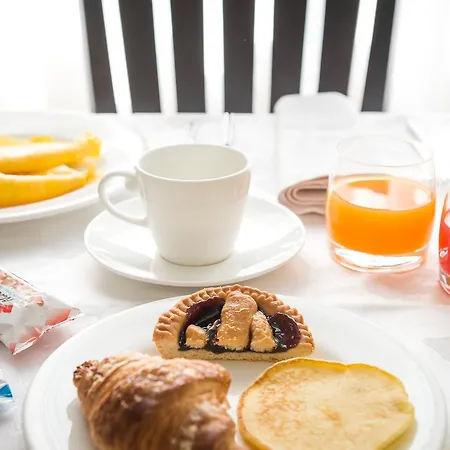 מלון Angelina 3*